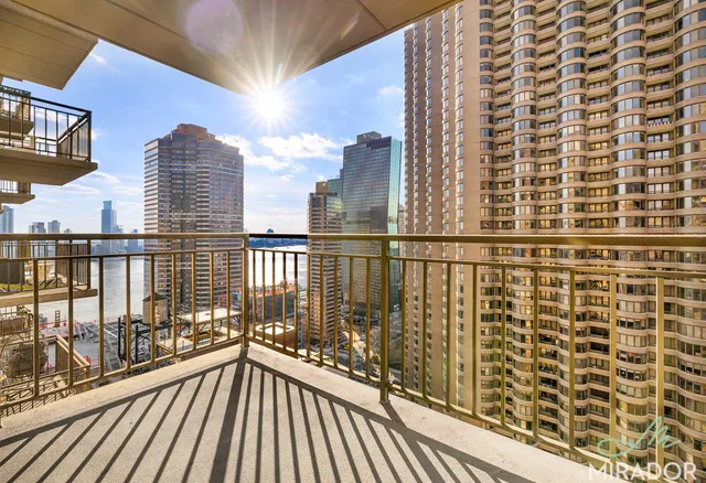 $5,400 | 330 East 39th Street, Unit 11C | Murray Hill