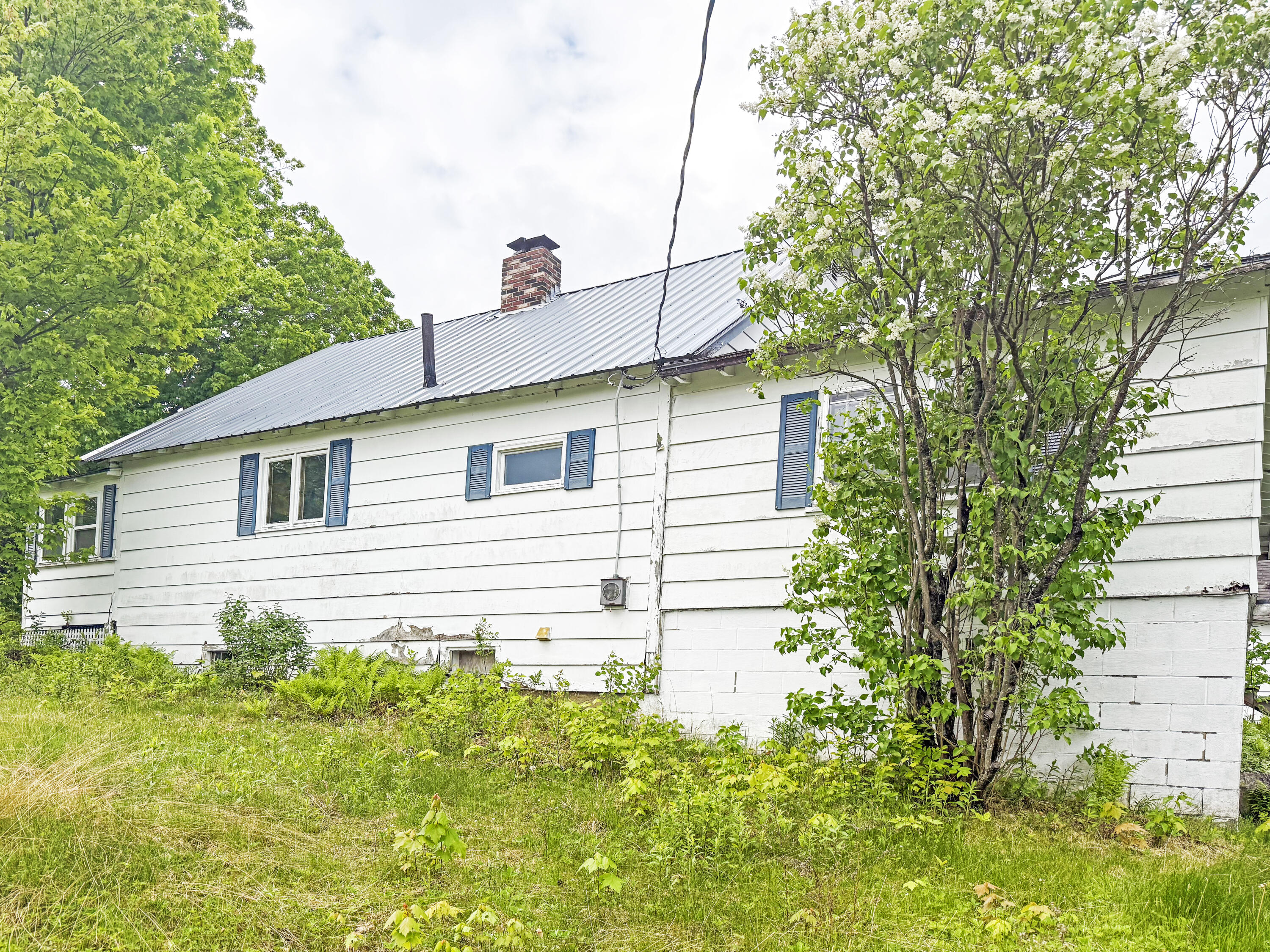960 Main Street Wilton, ME 04294 - Photo 3 of 29 Side view