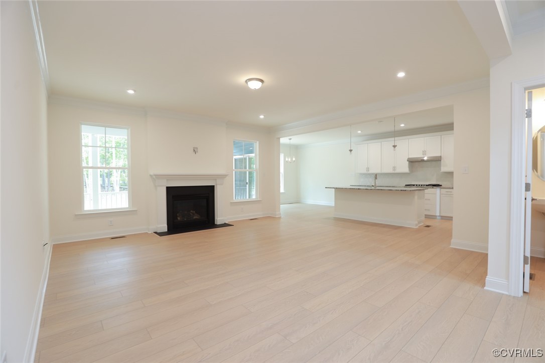 8512 Freebridge Road Chesterfield, VA 23832 - Photo 11 of 36 Cozy and spacious family room with gas fireplace.