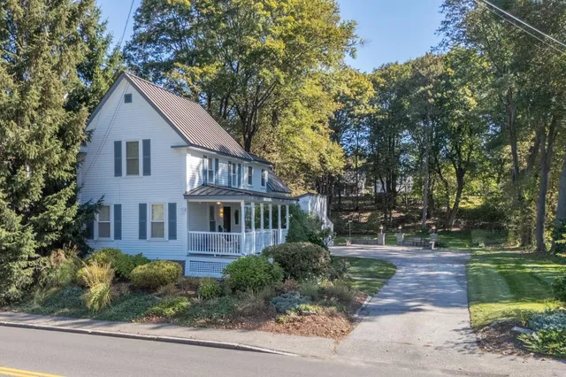 $545,000 | 255 River Road, Manchester, NH 03104