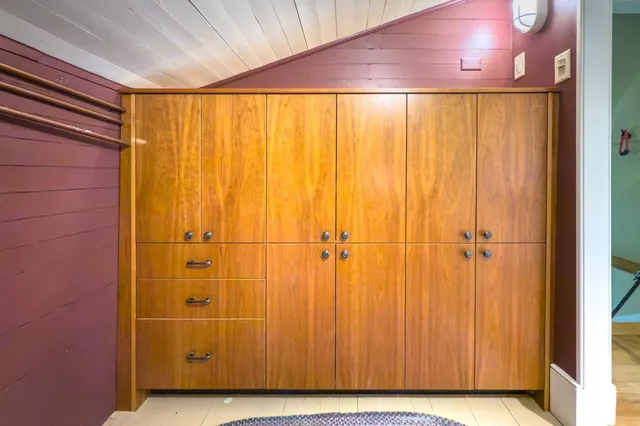 $545,000 | 255 River Road, Manchester, NH 03104