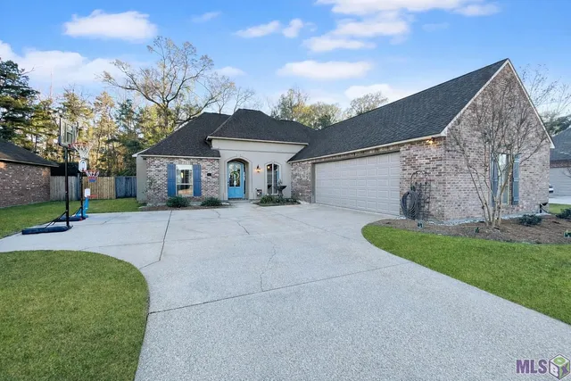 $314,900 | 13364 Williamsburg Drive, Walker, LA 70785