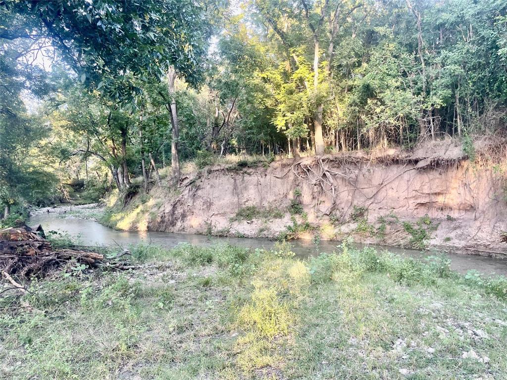 244 Comanche Tx 76442 Comanche, TX 76442 - Photo 16 of 18