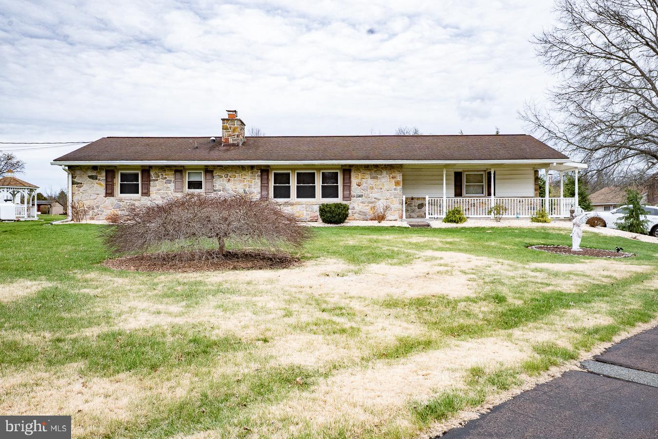 1514 Bahr Road Pottstown, PA 19464 - Photo 3 of 35
