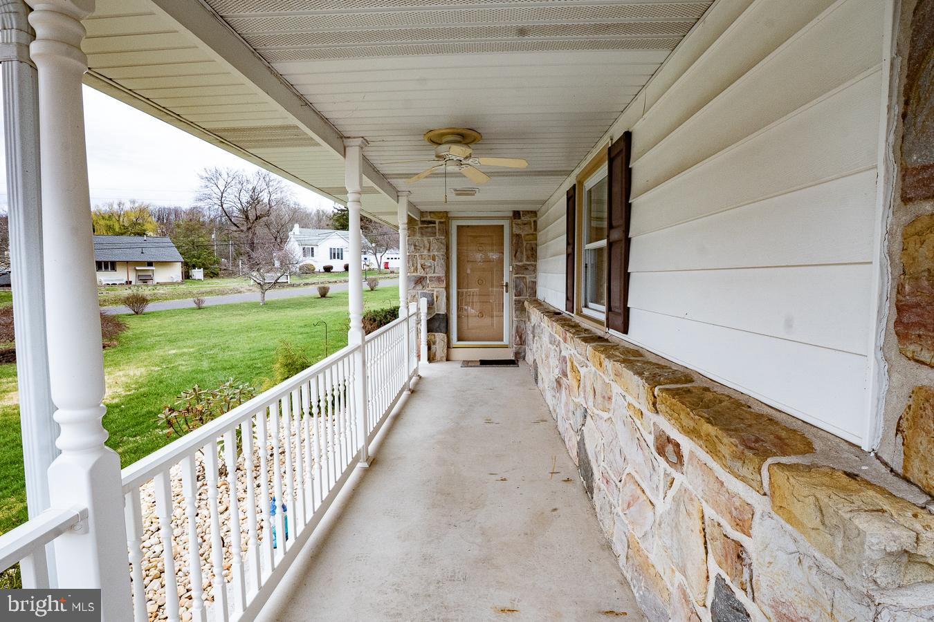 1514 Bahr Road Pottstown, PA 19464 - Photo 5 of 35 Front Porch
