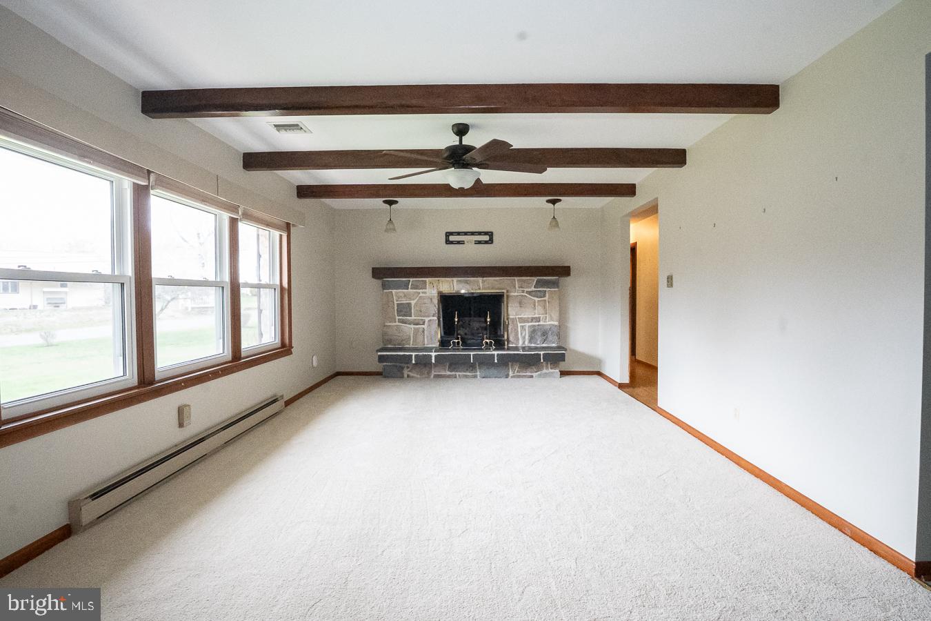 1514 Bahr Road Pottstown, PA 19464 - Photo 8 of 35 Living Room