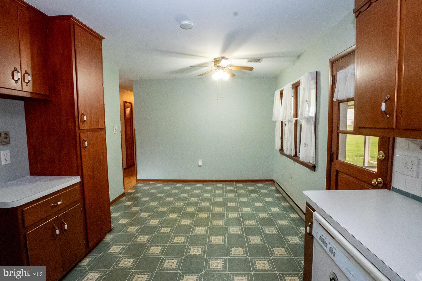 1514 Bahr Road Pottstown, PA 19464 - Photo 10 of 35 Kitchen