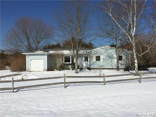 8 Sandys Lane Remsenburg, NY 11960 - Photo 1 of 1 Hampton's Living