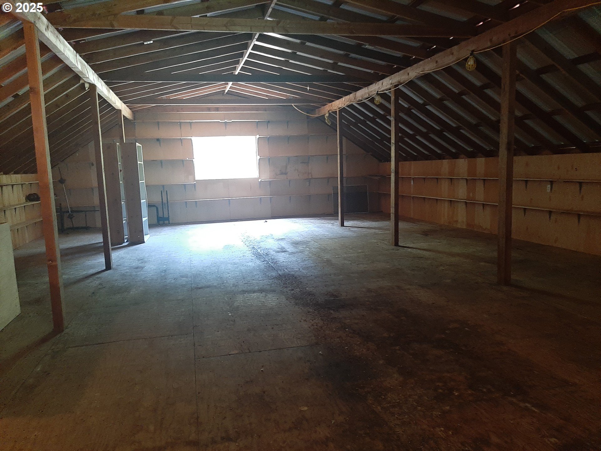 May Creek Road Days Creek, OR 97429 - Photo 15 of 44 a view of empty room with window
