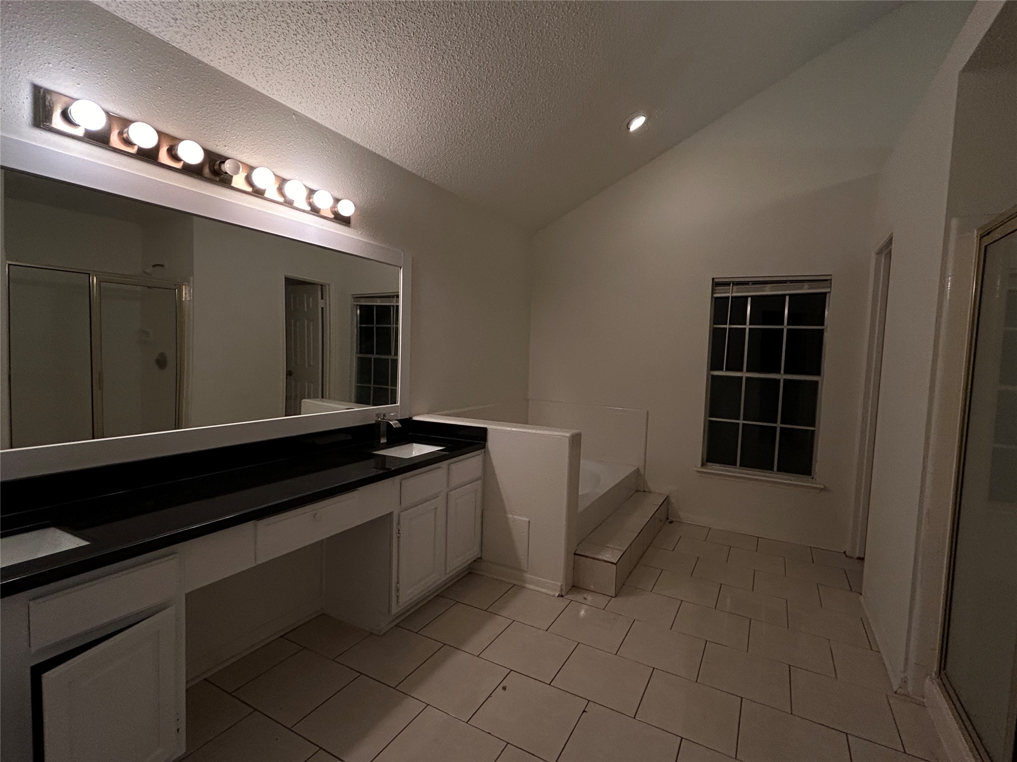3106 Rimrock Drive Missouri City, TX 77459 - Photo 6 of 23 Master bath remodel with new granit
