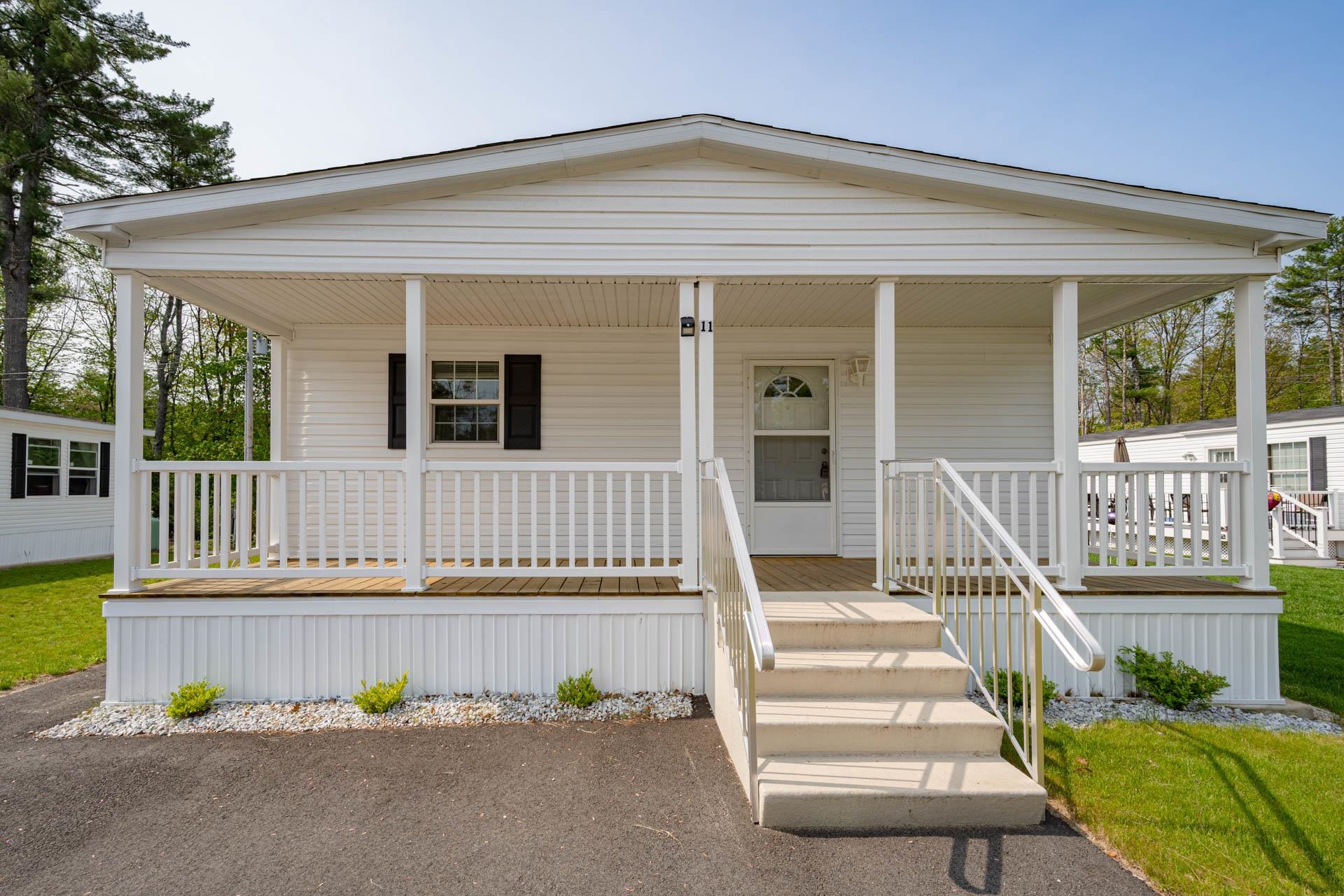 11 Atlas Place Derry, NH 03038 - Photo 2 of 27