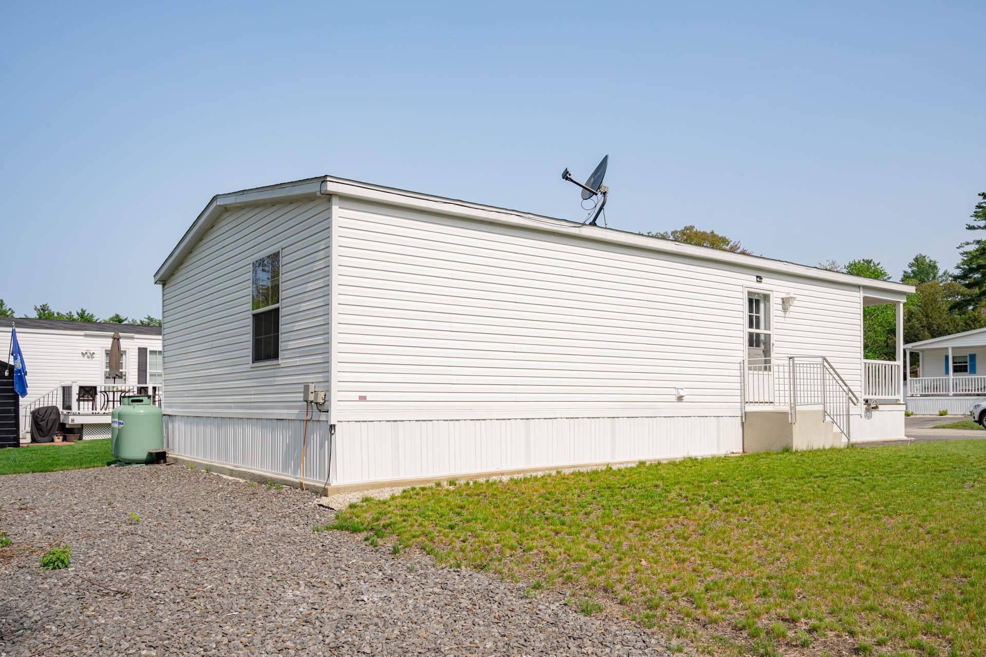 11 Atlas Place Derry, NH 03038 - Photo 23 of 27