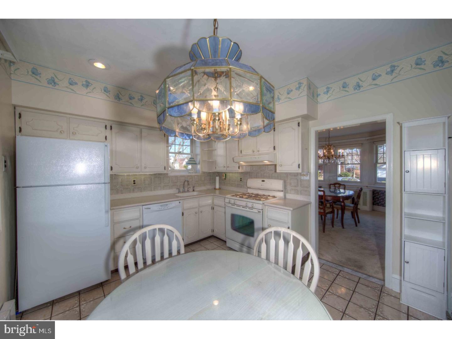 320 Derwyn Road Drexel Hill, PA 19026 - Photo 10 of 24 Kitchen
