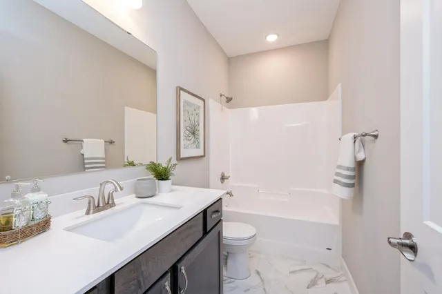 $374,900 | 7872 Willowbrook Court, Greenfield, MN 55373