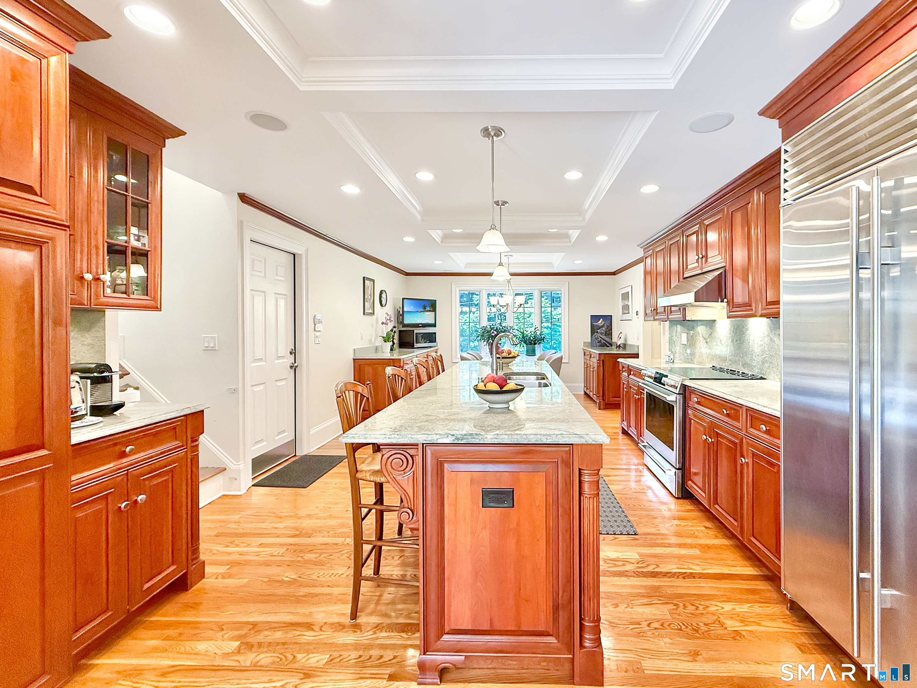 43 Laurel Ledge Road Stamford, CT 06903 - Photo 4 of 25