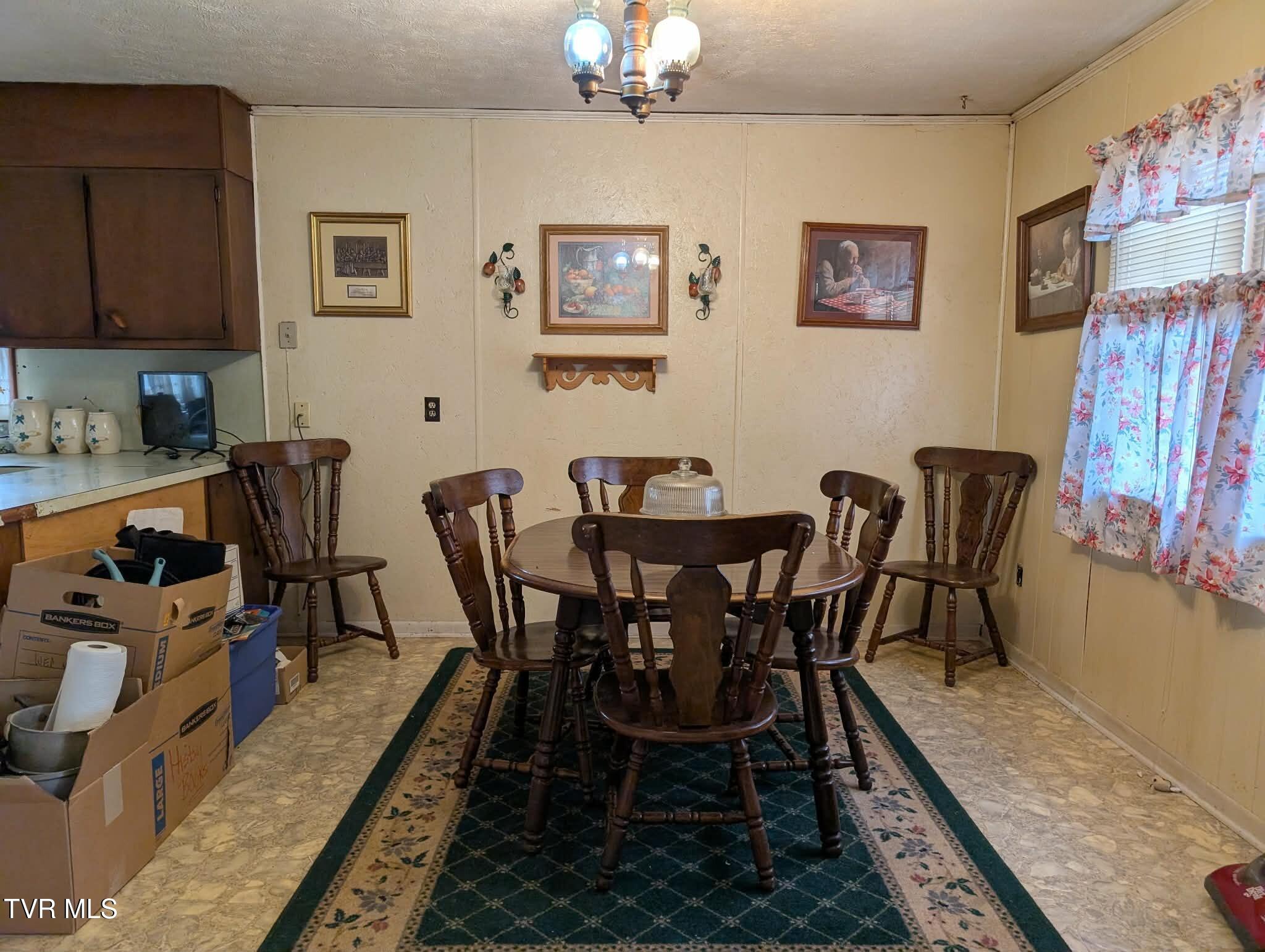 820 Doak Hensley Road Afton, TN 37616 - Photo 32 of 44 37891e28-f567-4f13-bbe6-eb4dcf463c9b