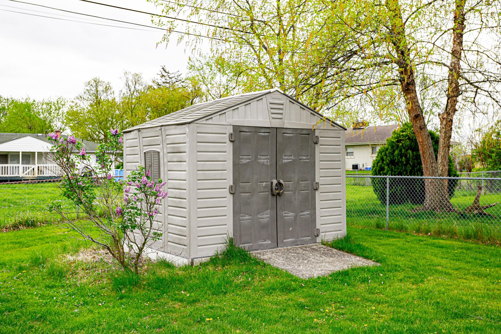 4448 Charlotte Road Columbus, OH 43207 - Photo 22 of 24 4448 Charlotte drive obetz oh 43207 023