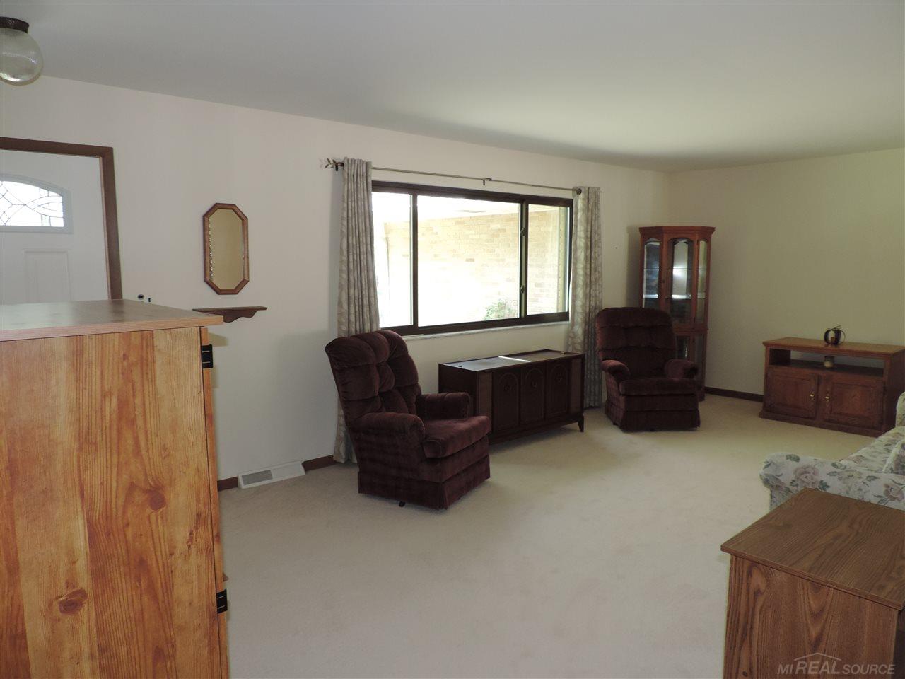 37600 Hobarth Road Chesterfield, MI 48047 - Photo 11 of 32
