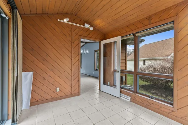 $450,000 | 634 East Walnut Place, Sturgeon Bay, WI 54235