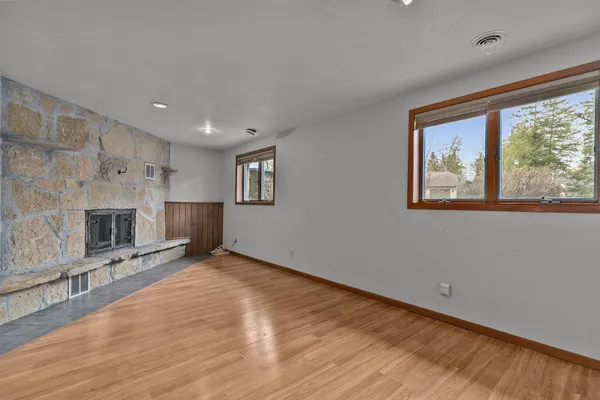 $450,000 | 634 East Walnut Place, Sturgeon Bay, WI 54235