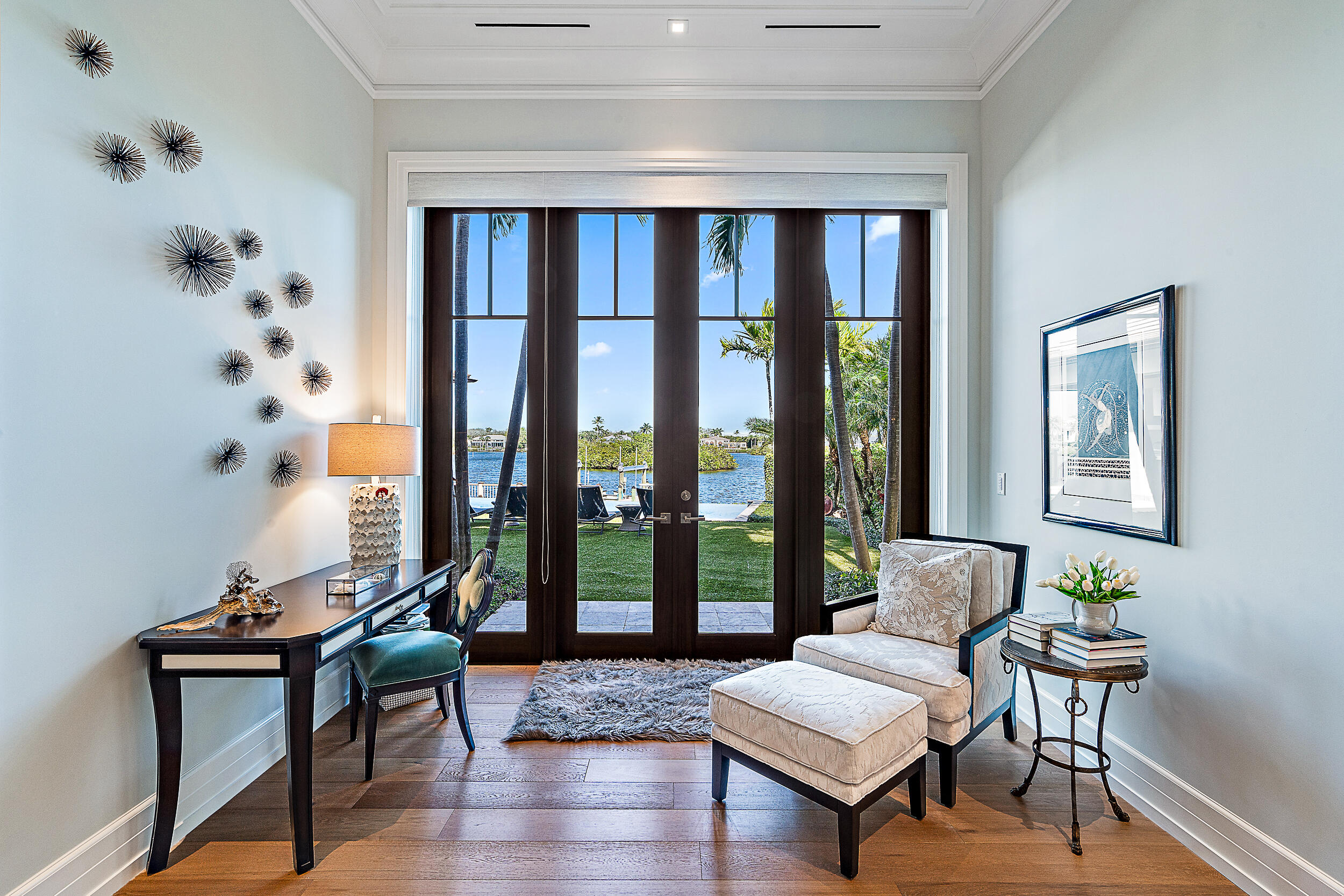 109 Regatta Drive Jupiter, FL 33477 - Photo 19 of 43 Owner's Suite- Sitting Area