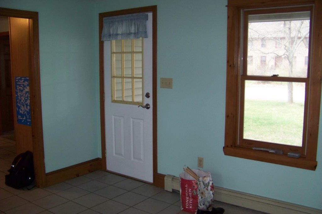 12 Wildwood Drive Springvale, ME 04083 - Photo 4 of 26 Mudroom