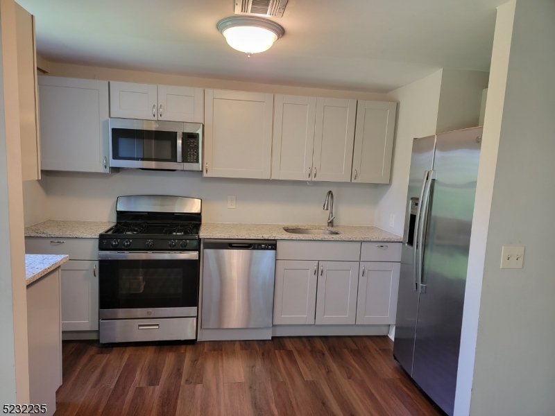 223 Halsey Road, Unit 3 Parsippany, NJ 07054 - Photo 9 of 30