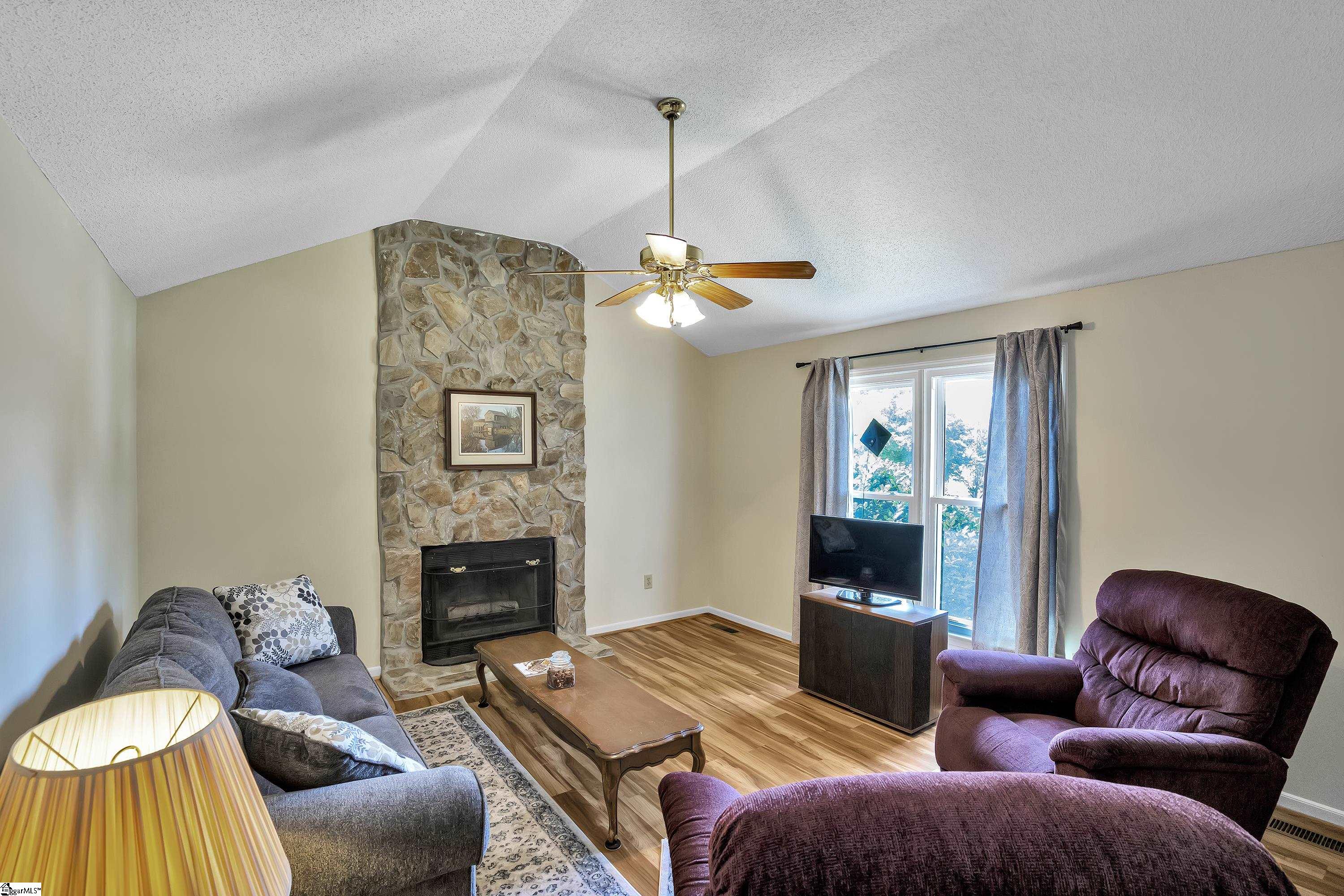 111 Saluda Ridge Greenville, SC 29611 - Photo 3 of 20 Gallery Image 3
