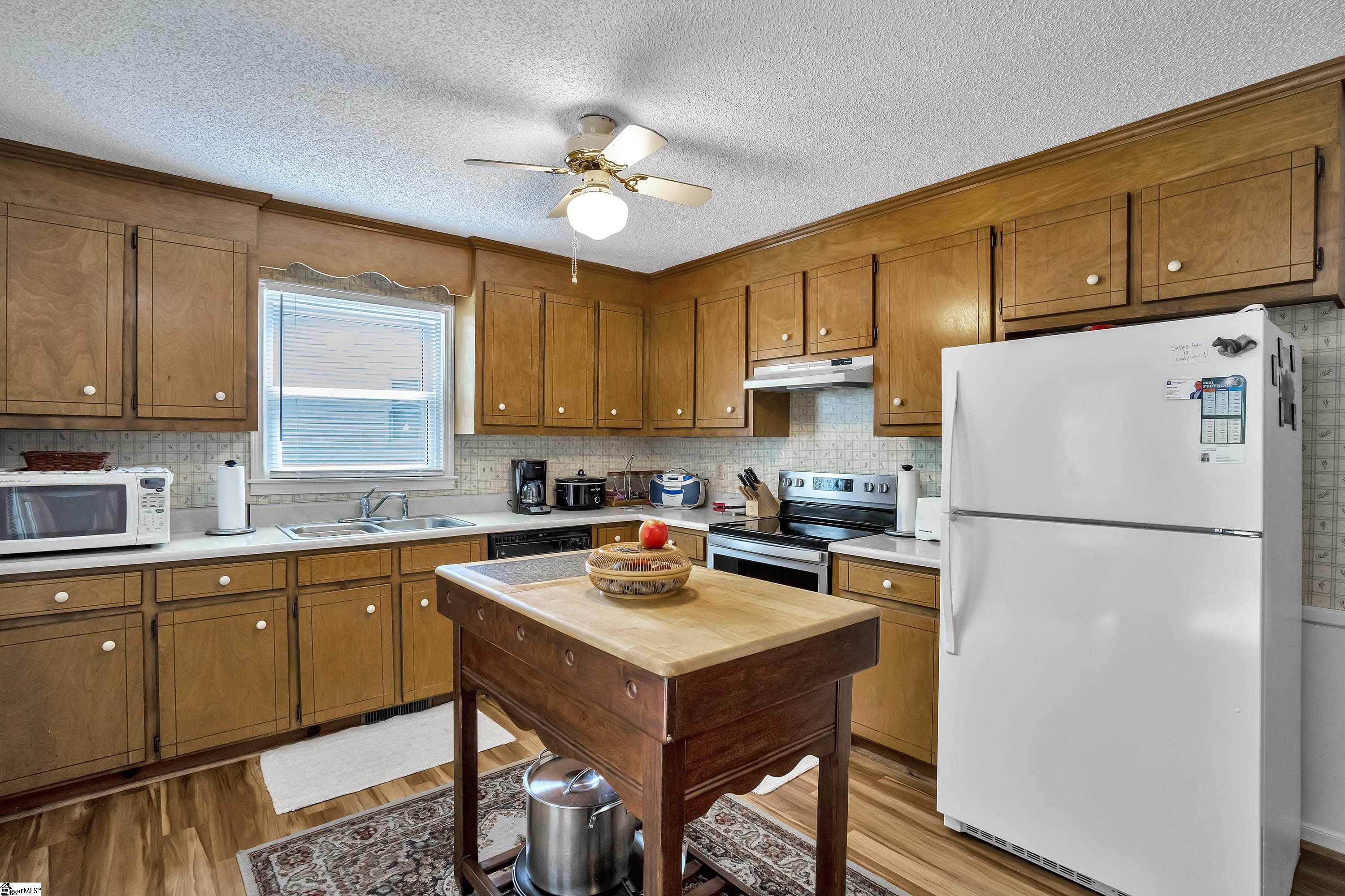 111 Saluda Ridge Greenville, SC 29611 - Photo 6 of 20 Gallery Image 6