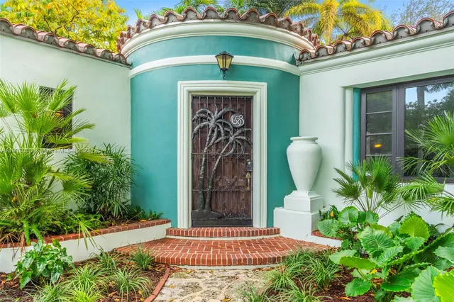 $2,161,600 | 658 Northeast 73rd Street, Miami, FL 33138