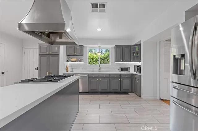 $1,775,000 | 13405 Tiara Street, Valley Glen, CA 91401