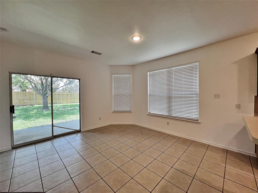 8000 Ranchvale Lane Arlington, TX 76002 - Photo 11 of 18