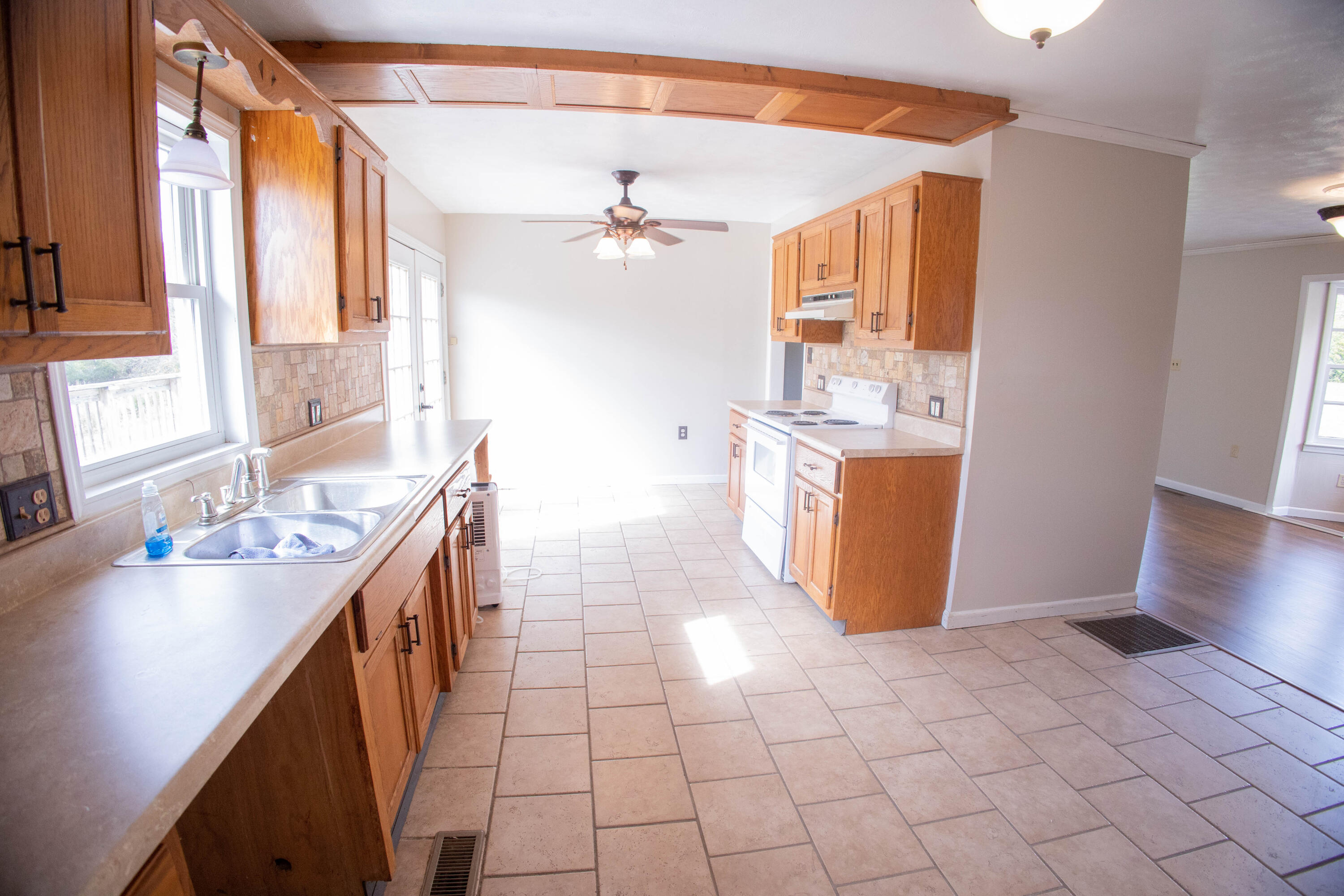 433 Coomer Road Burnside, KY 42519 - Photo 38 of 108 Coomer39