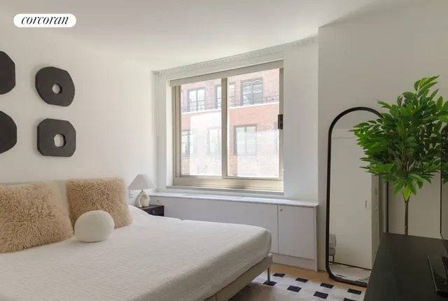 $1,165,000 | 234 East 46th Street, Unit 1201 | Midtown East