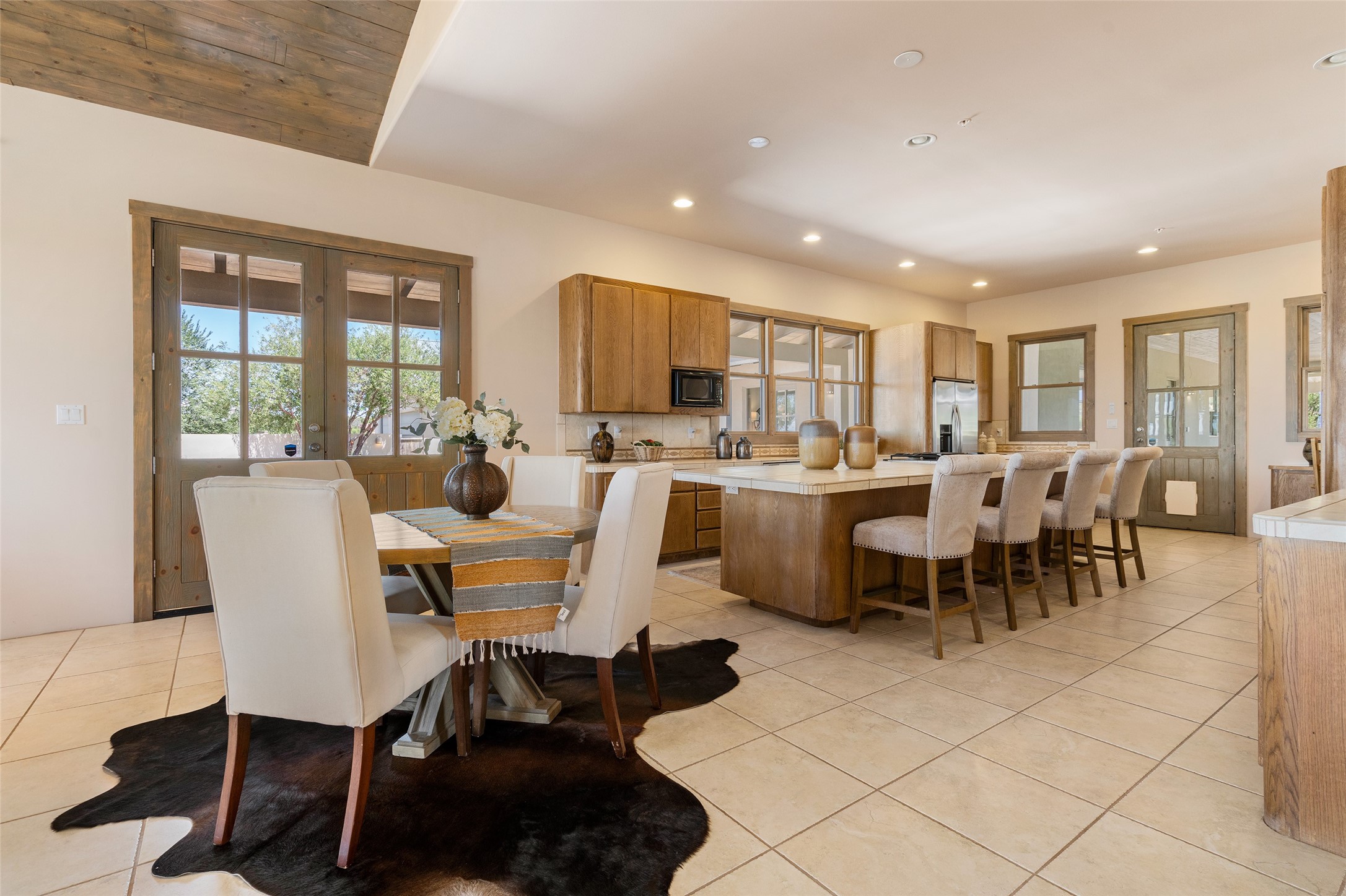 15 Rancho Mañana Santa Fe, NM 87506 - Photo 20 of 27 Casita kitchen/dining