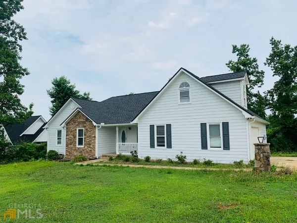 $2,300 | 61 Garden Hills Drive, Newnan, GA 30263