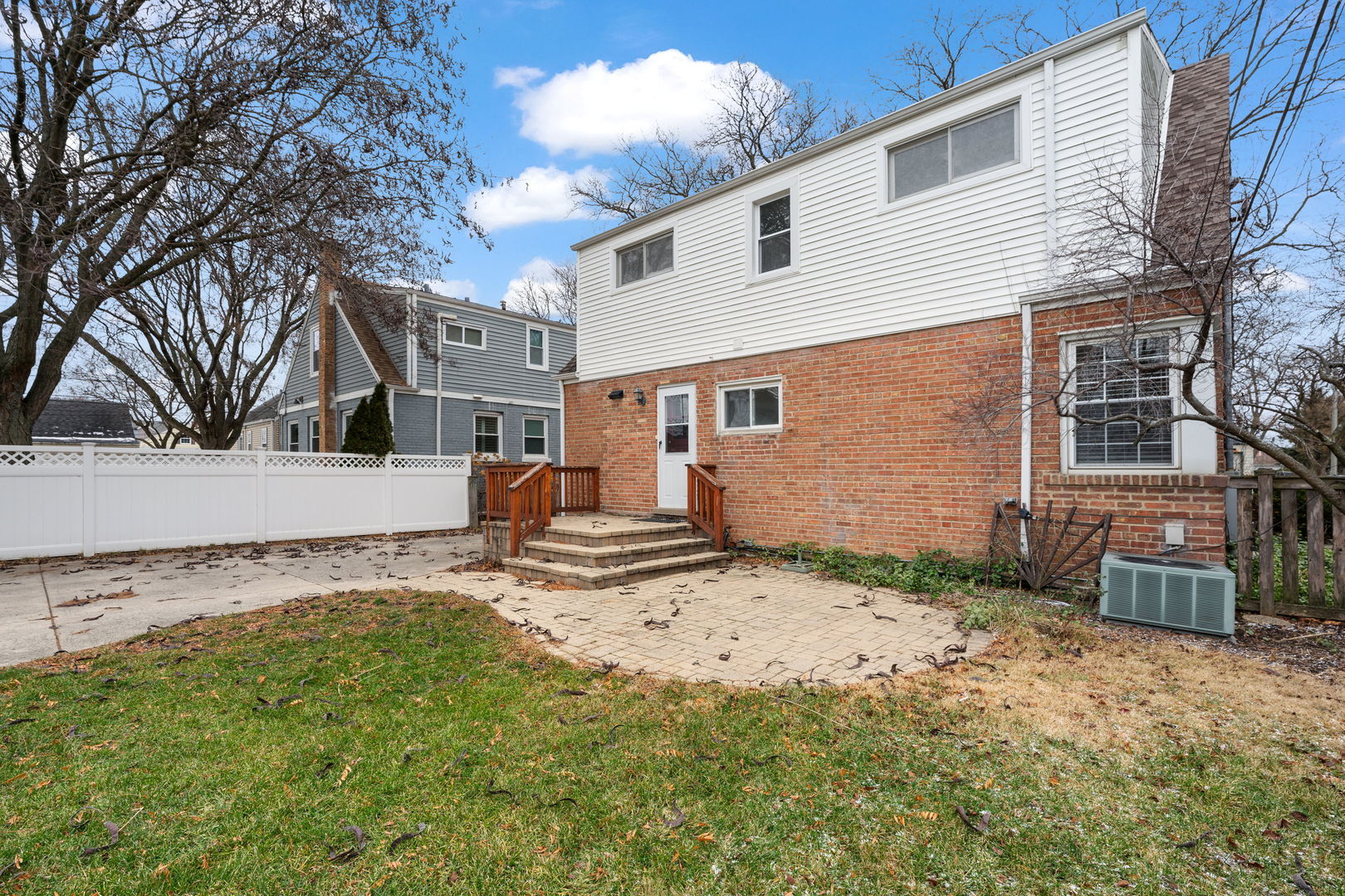 784 Spring Road Elmhurst, IL 60126 - Photo 15 of 17