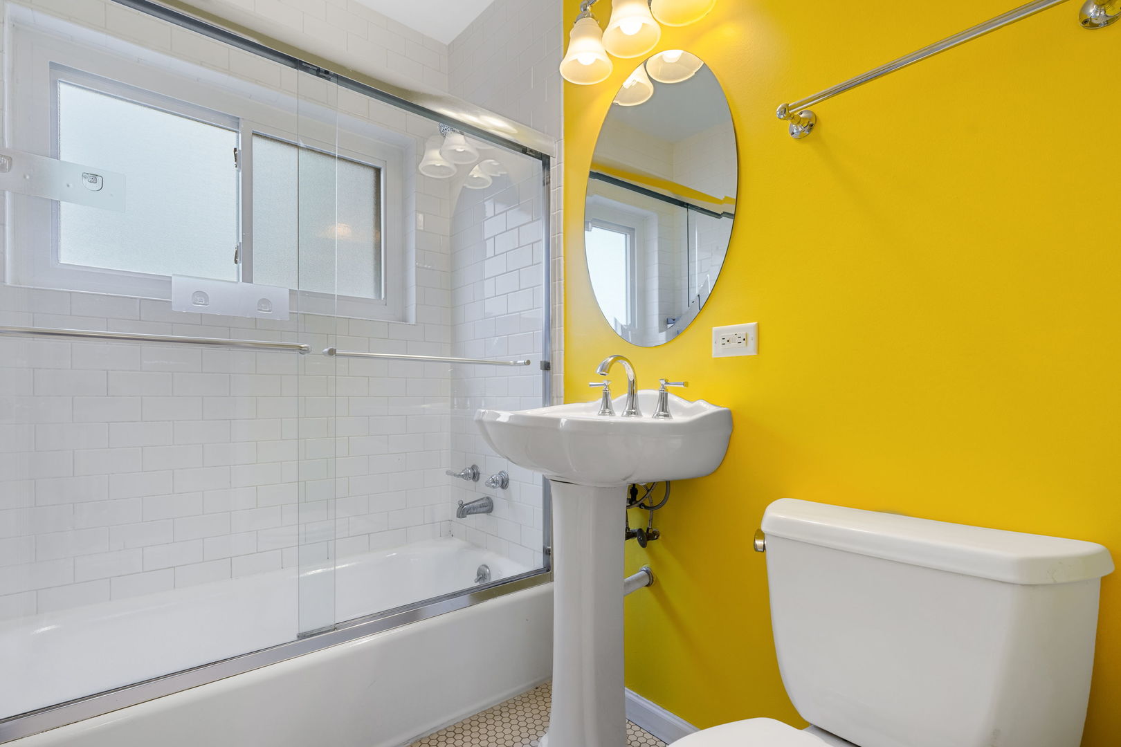 784 Spring Road Elmhurst, IL 60126 - Photo 6 of 17