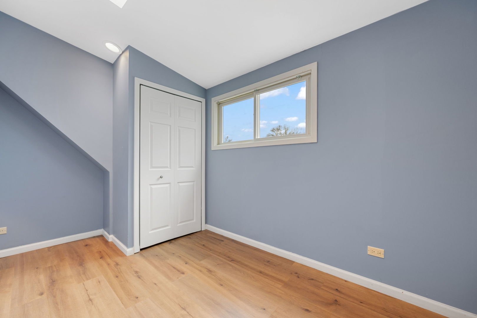 784 Spring Road Elmhurst, IL 60126 - Photo 9 of 17