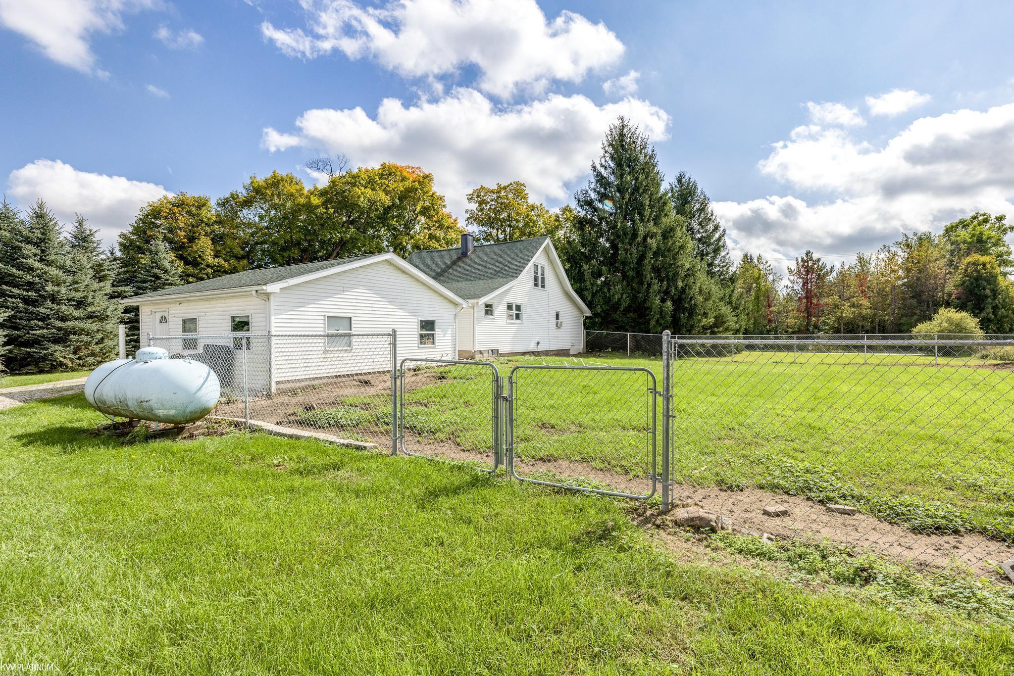 7178 Beard Road North Street, MI 48049 - Photo 45 of 49 50124562-44.JPG