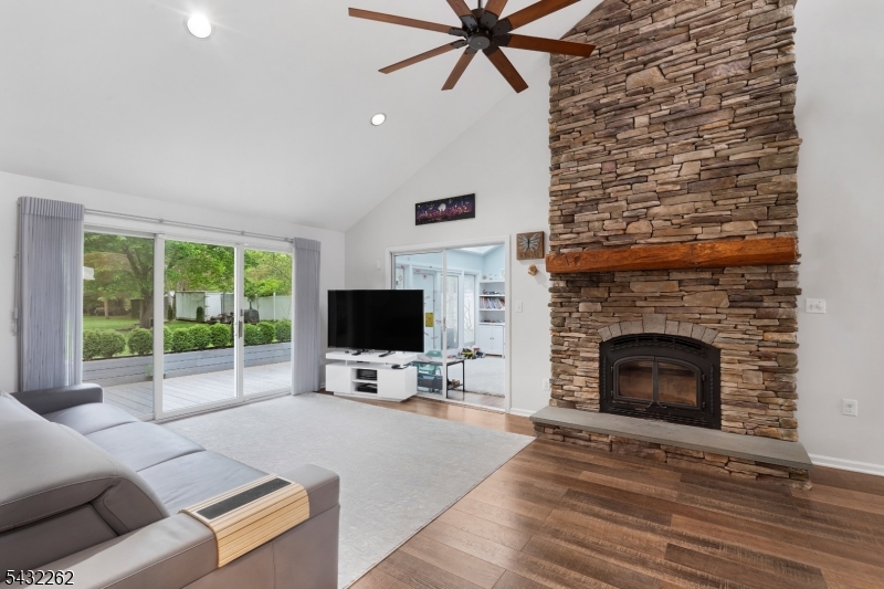 36 Gates Road Somerset, NJ 08873 - Photo 3 of 28