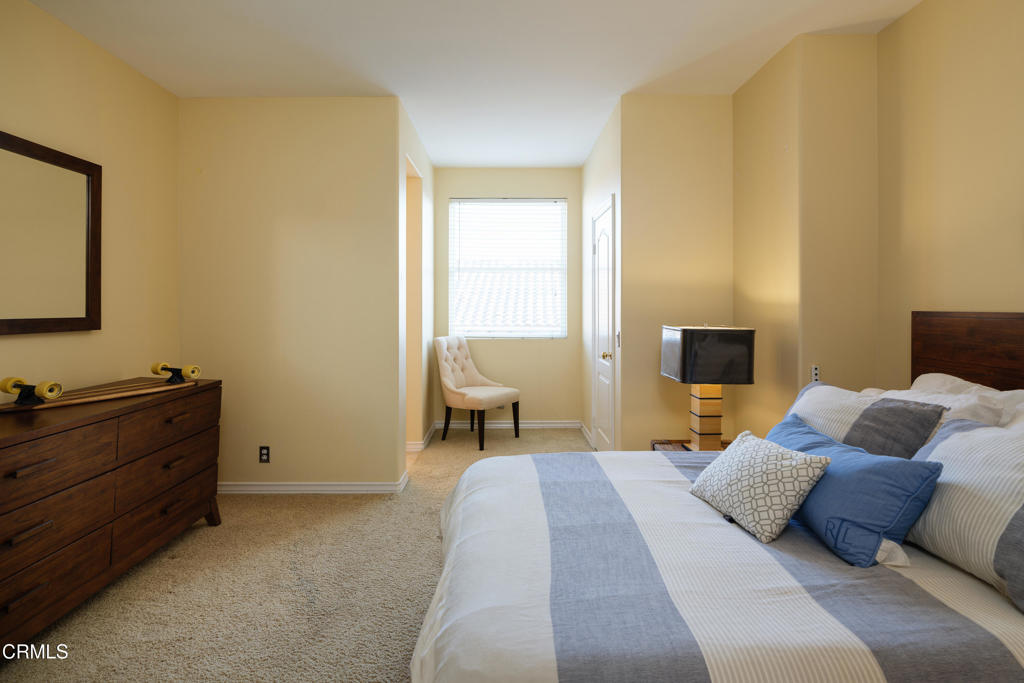 3921 Chapman Court Altadena, CA 91001 - Photo 37 of 64 a bedroom with a bed and a television