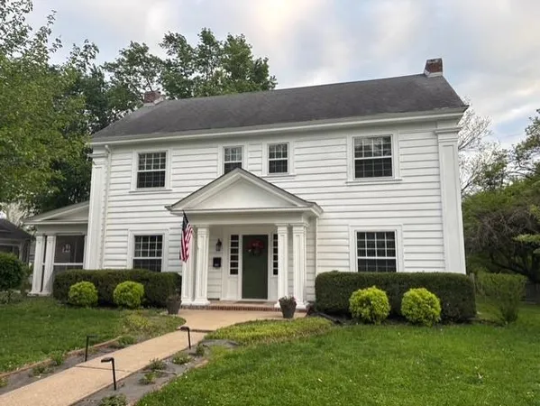 $325,000 | 1527 South Street, Lexington, MO 64067