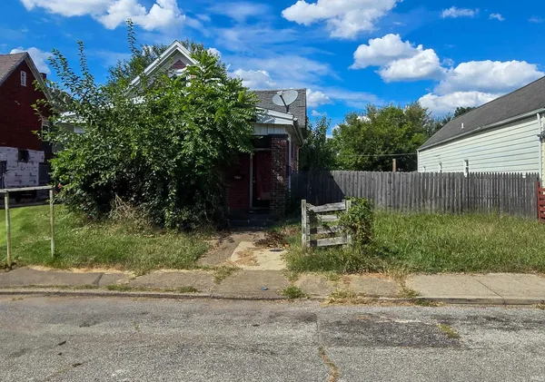 $95,000 | 213 West Maryland Street, Evansville, IN 47710