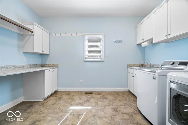 $1,390,000 | 16540 Shore Oaks Court, Noblesville, IN 46060