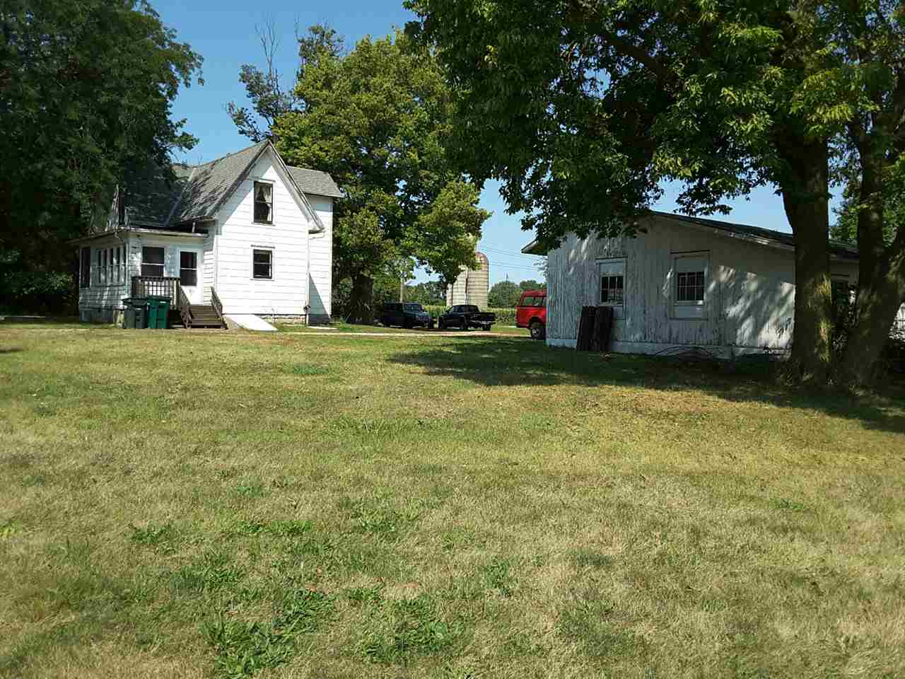 3730 Prairie Road Rockford, IL 61102 - Photo 10 of 12 a house view with a outdoor space