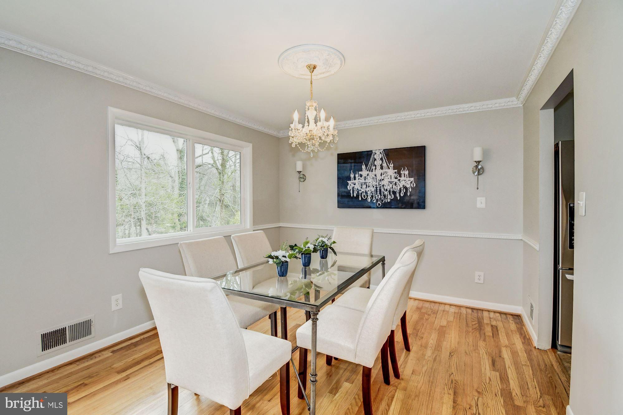 8721 Gateshead Road Alexandria, VA 22309 - Photo 11 of 48 Large, open dining room