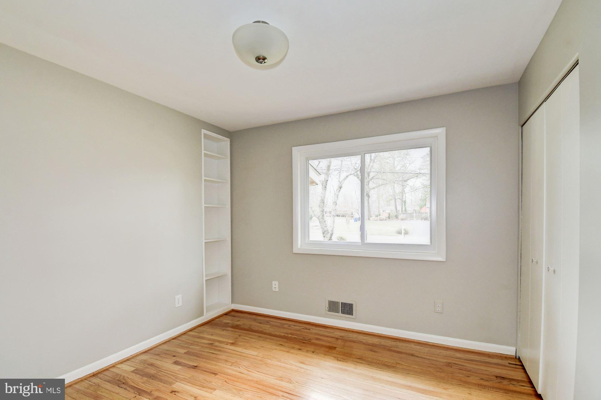 8721 Gateshead Road Alexandria, VA 22309 - Photo 27 of 48 Bedroom #3
