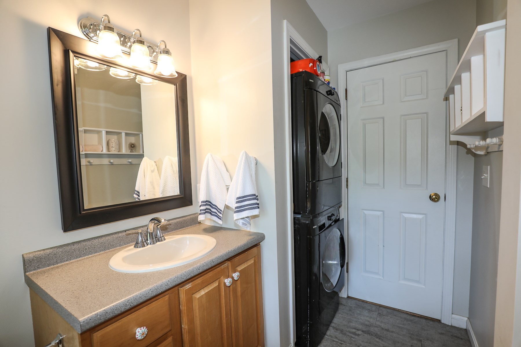 465 Ray Street Manchester, NH 03104 - Photo 23 of 40 Gallery Image 23