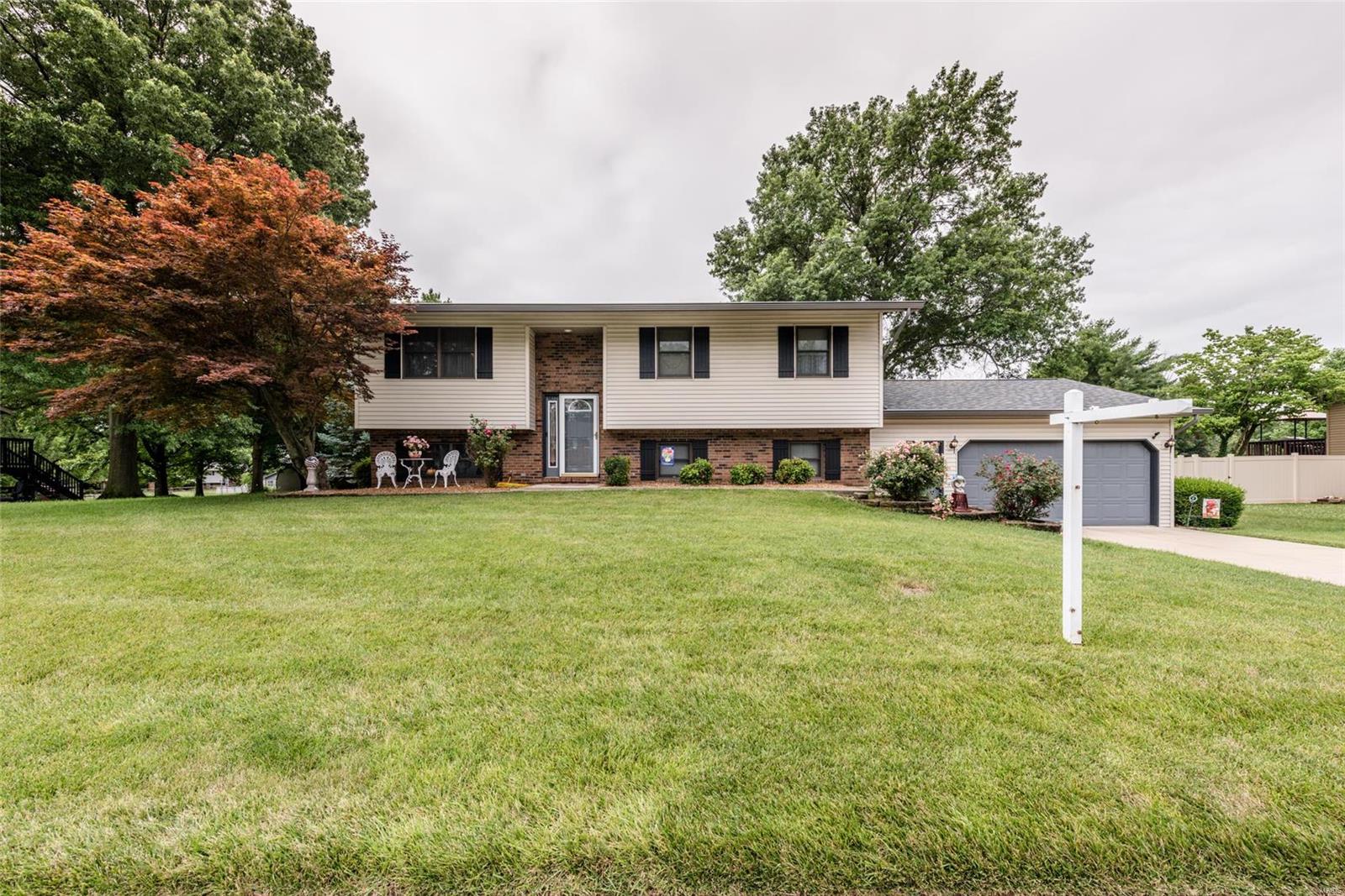 907 Long Branch Road Troy, IL 62294 - Photo 1 of 40 Gallery Image 1